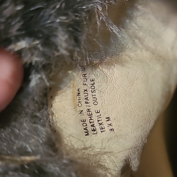 WOMENS MICHAEL KORS GUNMETAL SILVER CARLIE FUR BOOTS SIZE 8.5 - Picture 9 of 9